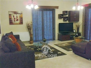 64762-5-bedroom-detached-house-in-tsadafull