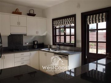 59969-5-bedroom-seafront-villa-in-apollo-beac