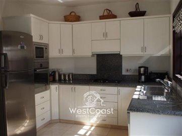 59970-5-bedroom-seafront-villa-in-apollo-beac