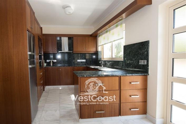 Image No.7-Villa de 5 chambres à vendre à Lachi