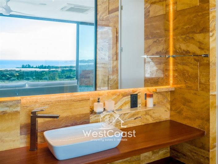 Image No.10-Villa de 5 chambres à vendre à Peyia