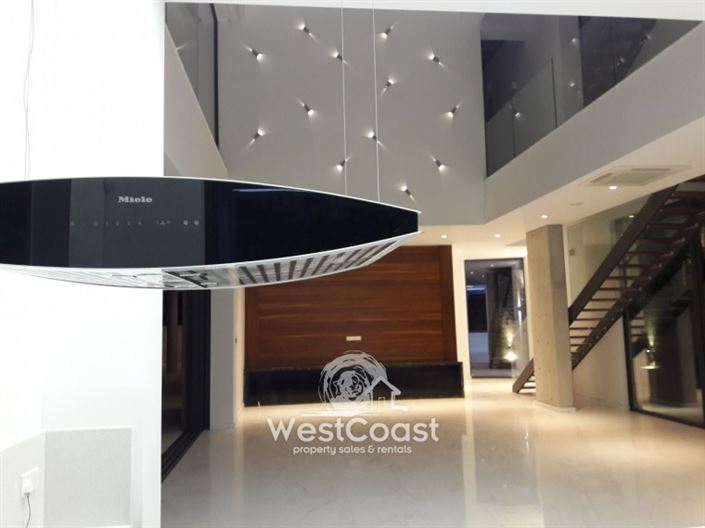 Image No.5-Villa de 5 chambres à vendre à Peyia