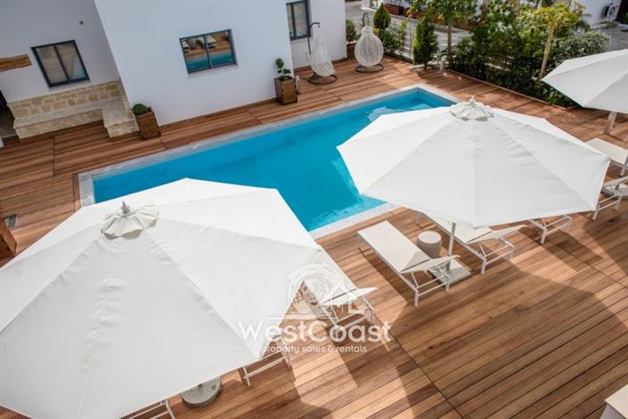 Image No.7-Commercial de 30 chambres à vendre à Kissonerga