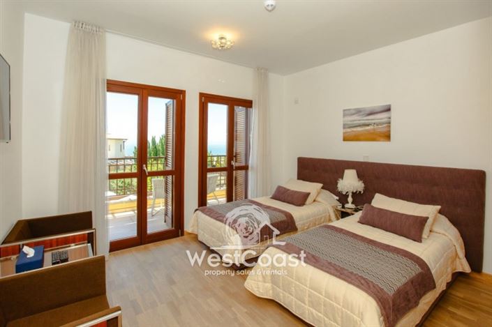 Image No.9-3 Bed Villa for sale