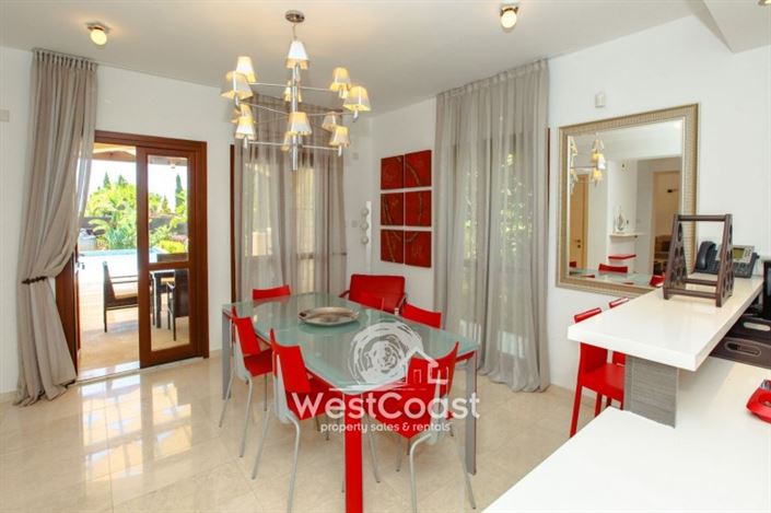 Image No.9-3 Bed Villa for sale