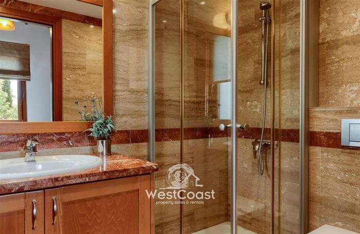 Image No.10-Villa de 5 chambres à vendre à Aphrodite Hills