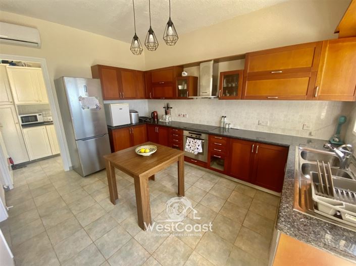 Image No.9-3 Bed Villa for sale