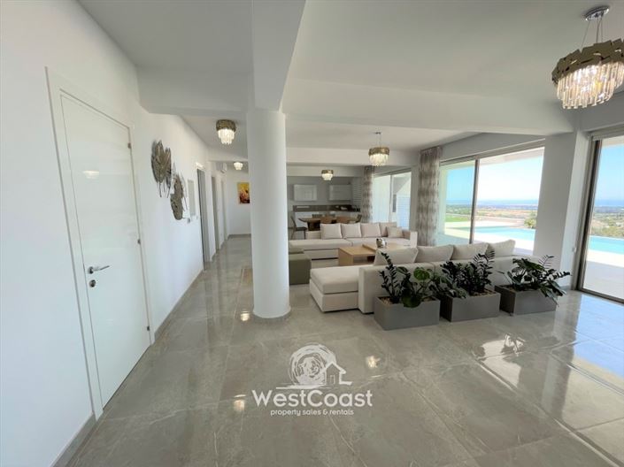 Image No.7-3 Bed Villa for sale