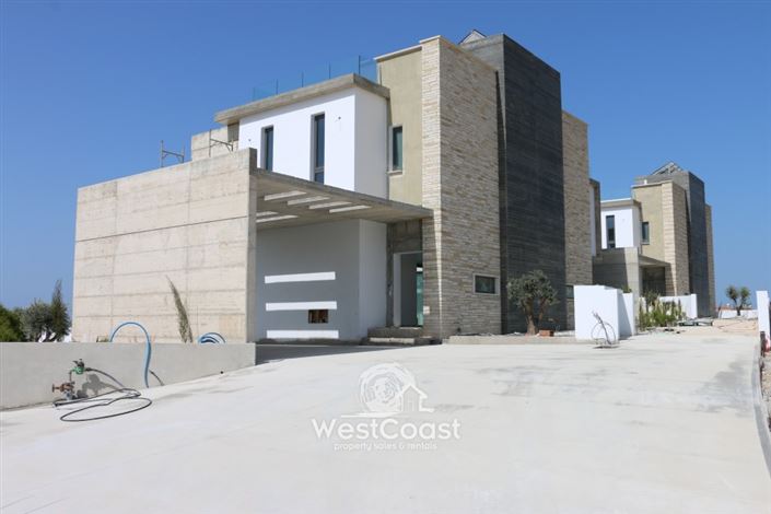 Image No.3-3 Bed Villa for sale