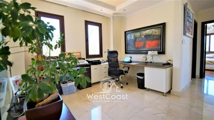 Image No.9-5 Bed Villa for sale