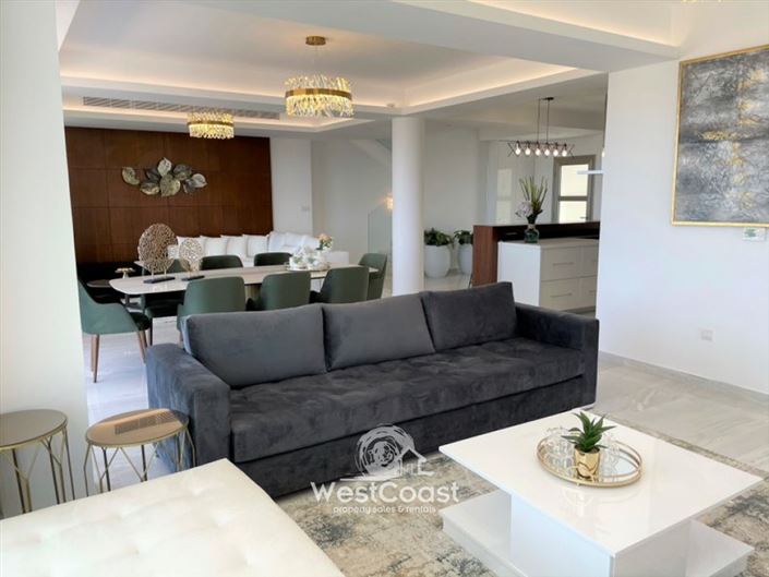 Image No.8-Villa de 4 chambres à vendre à Yeroskipou