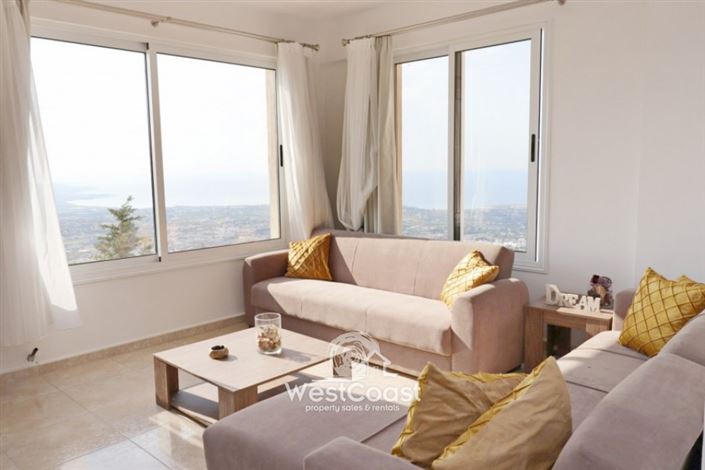 Image No.2-Villa de 5 chambres à vendre à Peyia