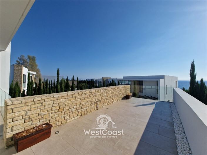 Image No.3-3 Bed Villa for sale