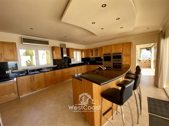 Image No.5-5 Bed Villa for sale