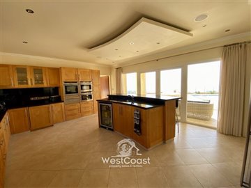 165348-detached-villa-for-sale-in-akoursosful