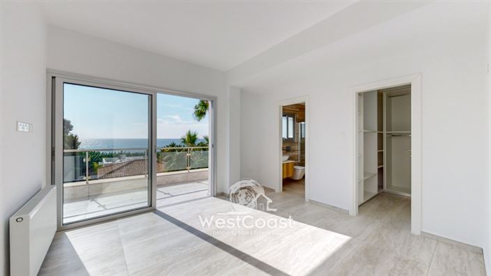 Image No.10-5 Bed Villa for sale