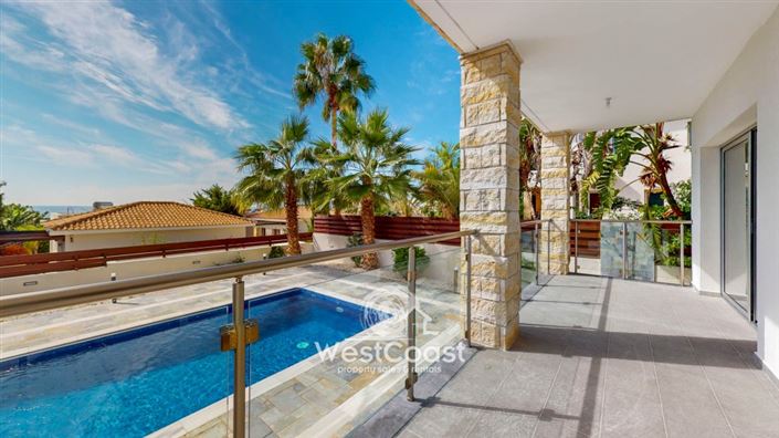 Image No.2-5 Bed Villa for sale