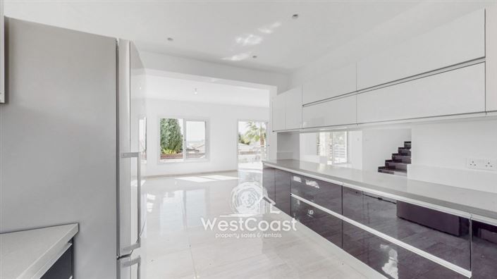 Image No.9-5 Bed Villa for sale