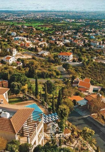 Image No.2-8 Bed Villa for sale