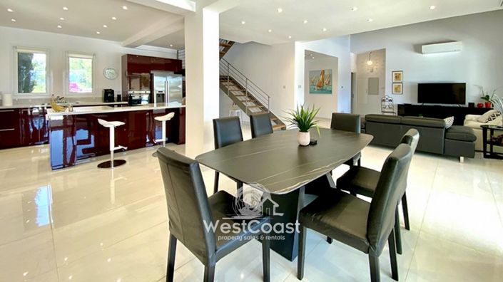 Image No.10-Villa de 4 chambres à vendre à Aphrodite Hills