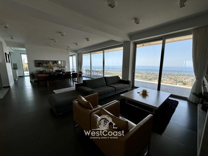 Image No.2-6 Bed Villa for sale