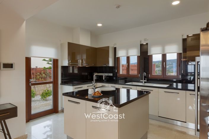 Image No.10-Villa de 5 chambres à vendre à Aphrodite Hills