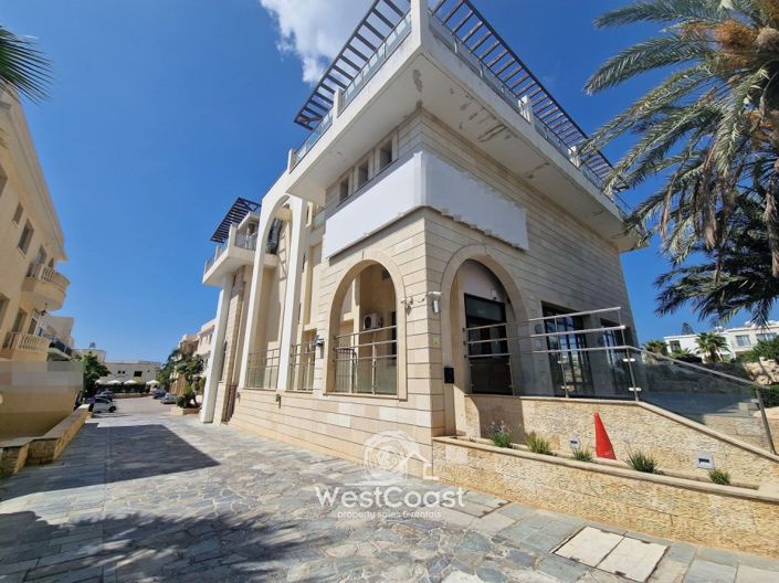 Image No.2-Commercial à vendre à Tombs of the Kings