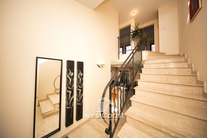 Image No.9-3 Bed Villa for sale