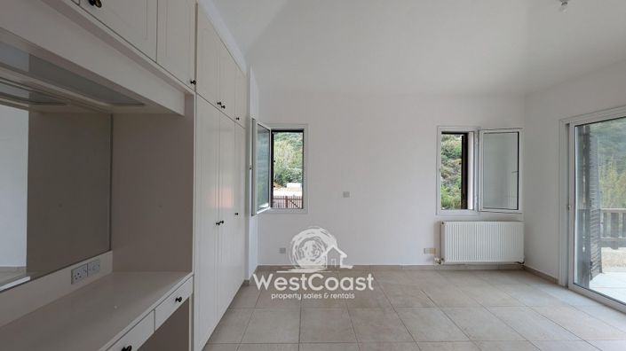 Image No.10-3 Bed Villa for sale