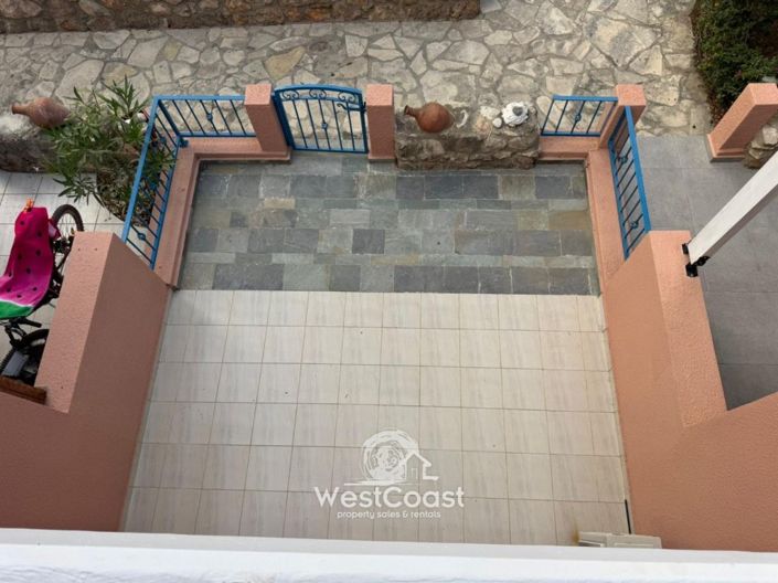 Image No.8-2 Bed Townhouse for sale