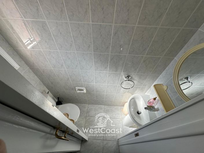 Image No.9-2 Bed Townhouse for sale