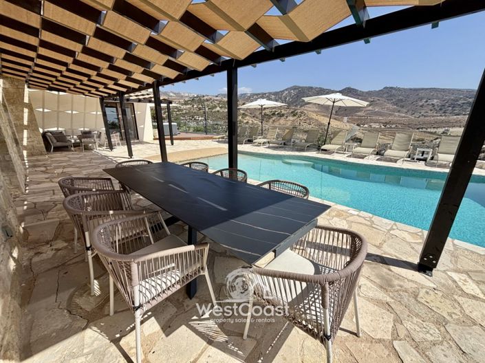 Image No.3-Villa de 5 chambres à vendre à Peyia