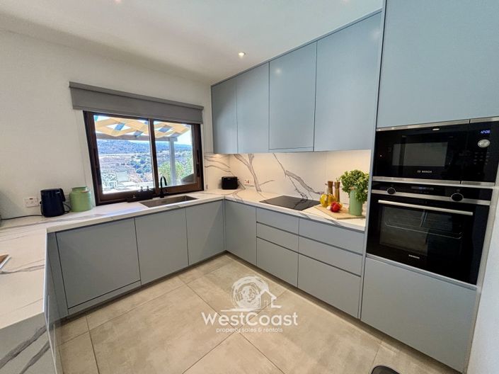 Image No.6-Villa de 5 chambres à vendre à Peyia