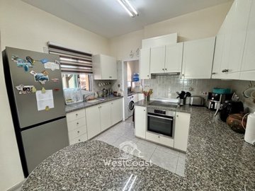 185279-detached-villa-for-sale-in-peyiafull