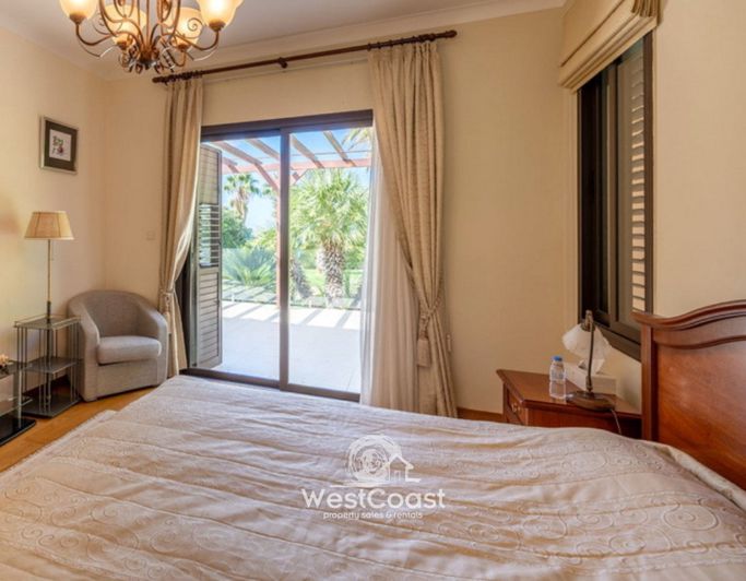 Image No.10-4 Bed Villa for sale