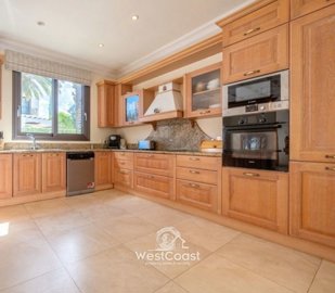 185586-detached-villa-for-sale-in-latchifull