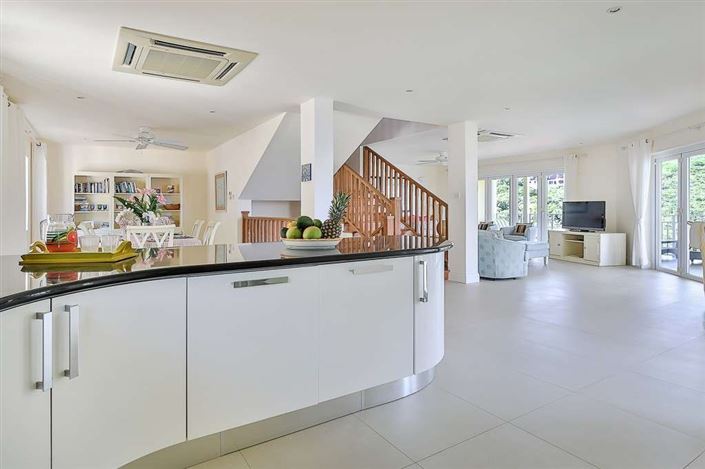 Image No.10-4 Bed Townhouse for sale