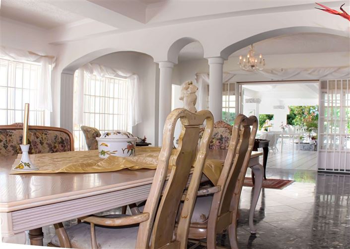 Image No.12-5 Bed Villa for sale