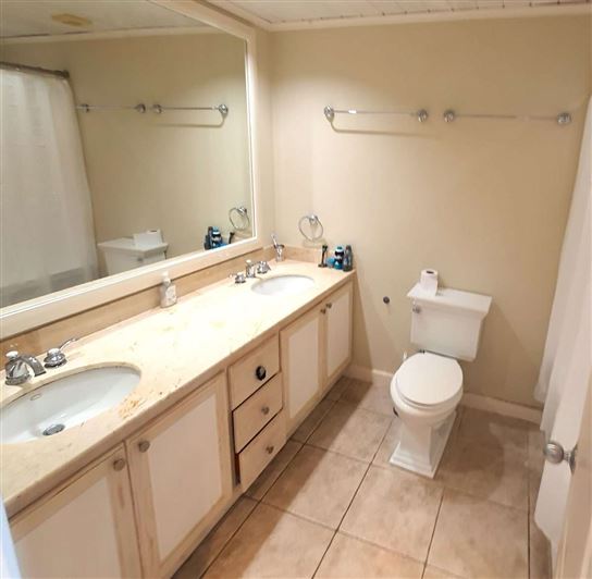 Image No.10-3 Bed Townhouse for sale