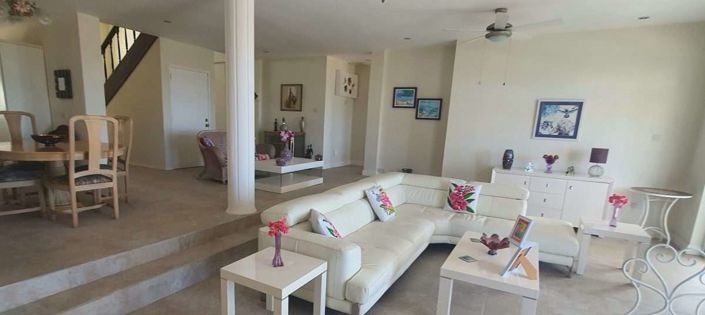 Image No.2-5 Bed Villa for sale