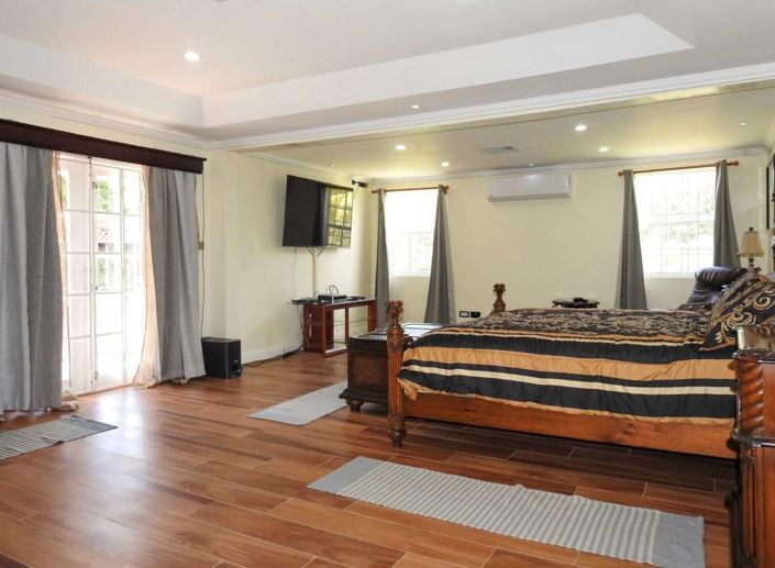 Image No.10-4 Bed Villa for sale