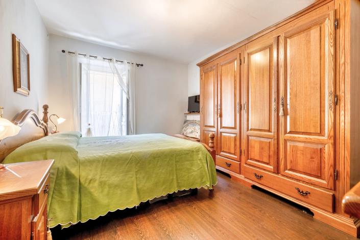 Image No.12-4 Bed Semi-Detached for sale