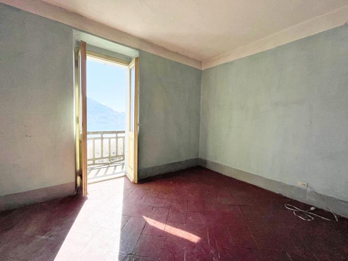 Image No.21-3 Bed House for sale