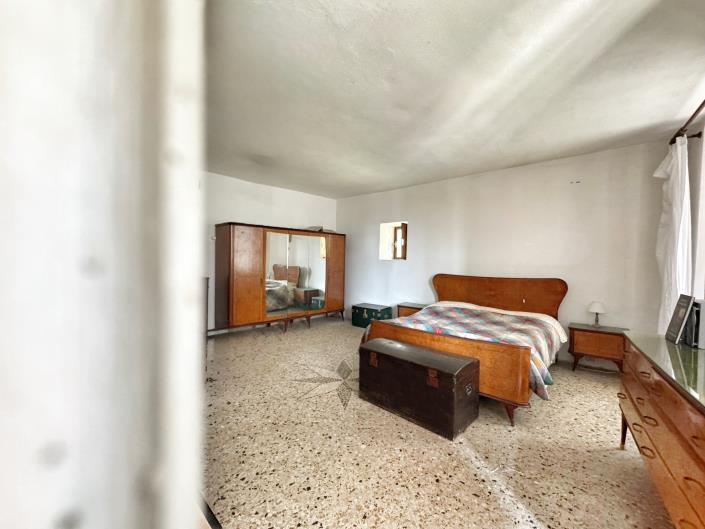 Image No.25-2 Bed Semi-Detached for sale