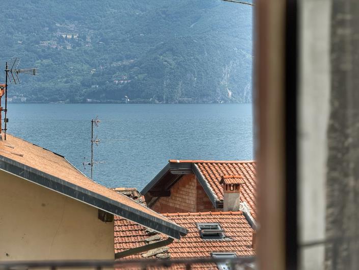 Image No.40-2 Bed Semi-Detached for sale