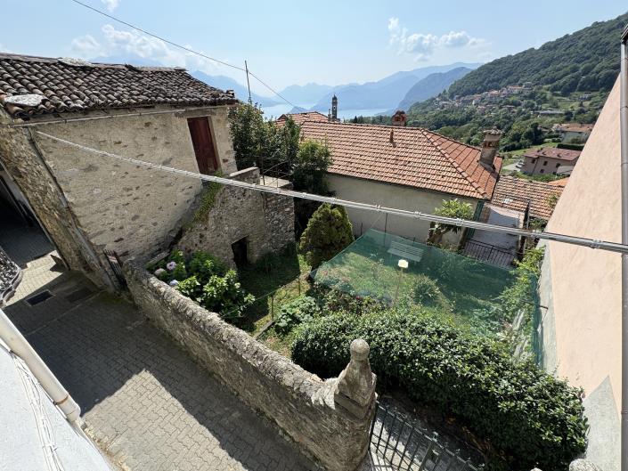 Image No.24-3 Bed Semi-Detached for sale