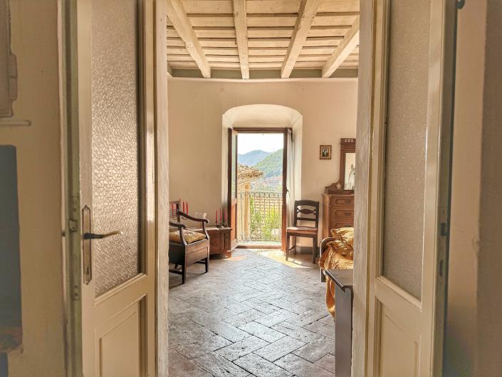 Image No.32-3 Bed Semi-Detached for sale