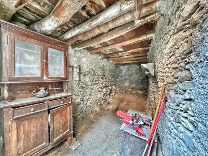 Image No.42-3 Bed Semi-Detached for sale