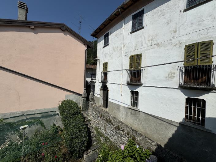 Image No.53-3 Bed Semi-Detached for sale