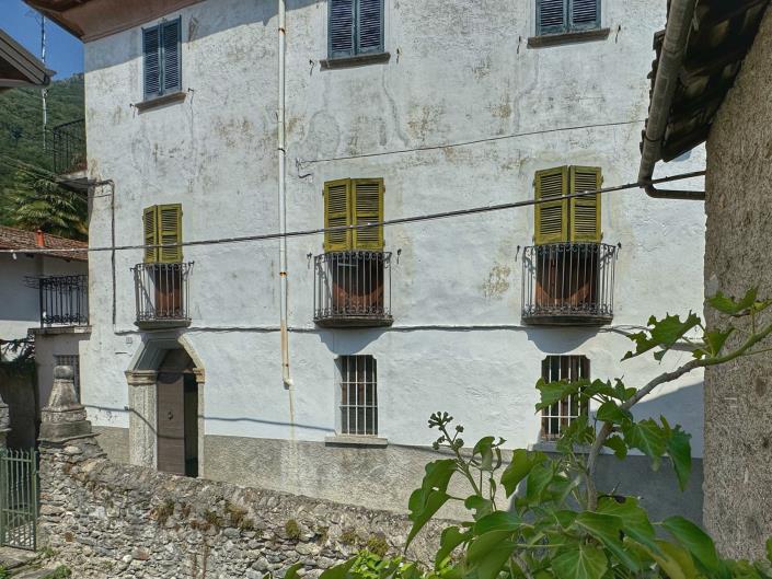 Image No.56-3 Bed Semi-Detached for sale